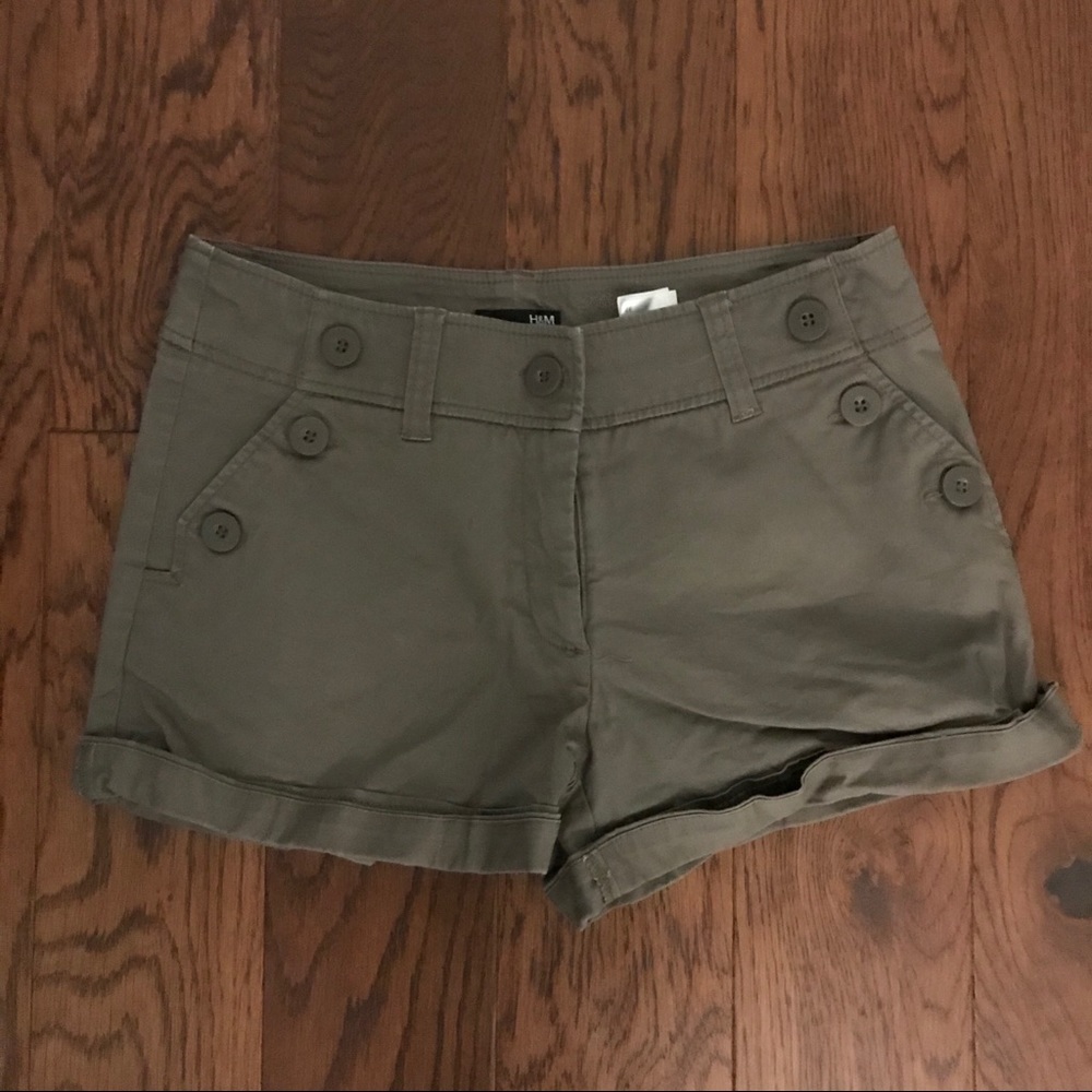 H&M shorts taupe brown size 10